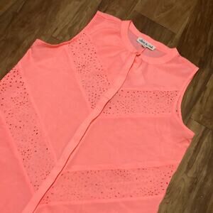 Olive & Oak Coral Sleeveless Blouse Size Medium